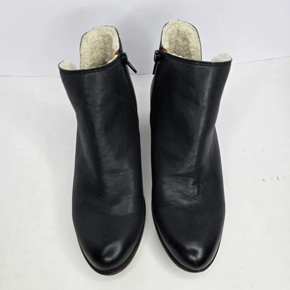 Lucky Brand Banterr2 Ankle Boots Womens Size 7.5 M Black Leather‎ Side Zip Shoes - Picture 2 of 12